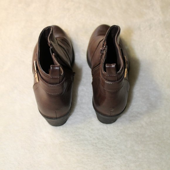 Low Booties - Picture 3 of 3